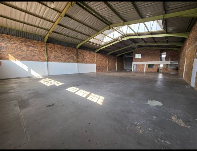 489M² WAREHOUSE TO LET IN CITY DEEP